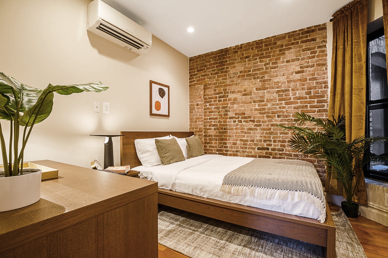 #222: Upper West Side - Queen Bedroom A W/Private Bathroom - 11