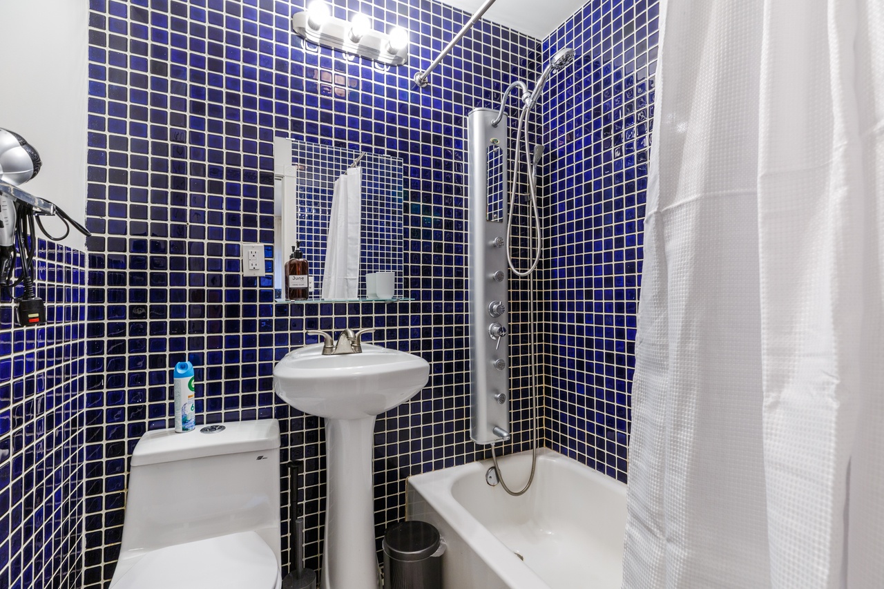  #244: Kips Bay - 1 Bedroom (Queen)  -  #244: Kips Bay  - Gallery -  6