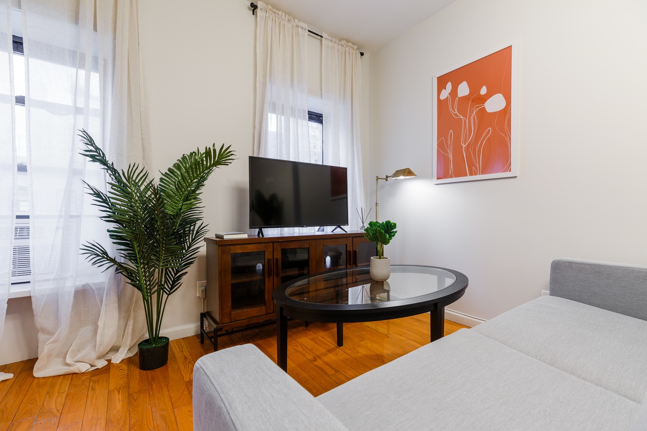  #244: Kips Bay - 1 Bedroom (Queen)  -  #244: Kips Bay  - Gallery -  2