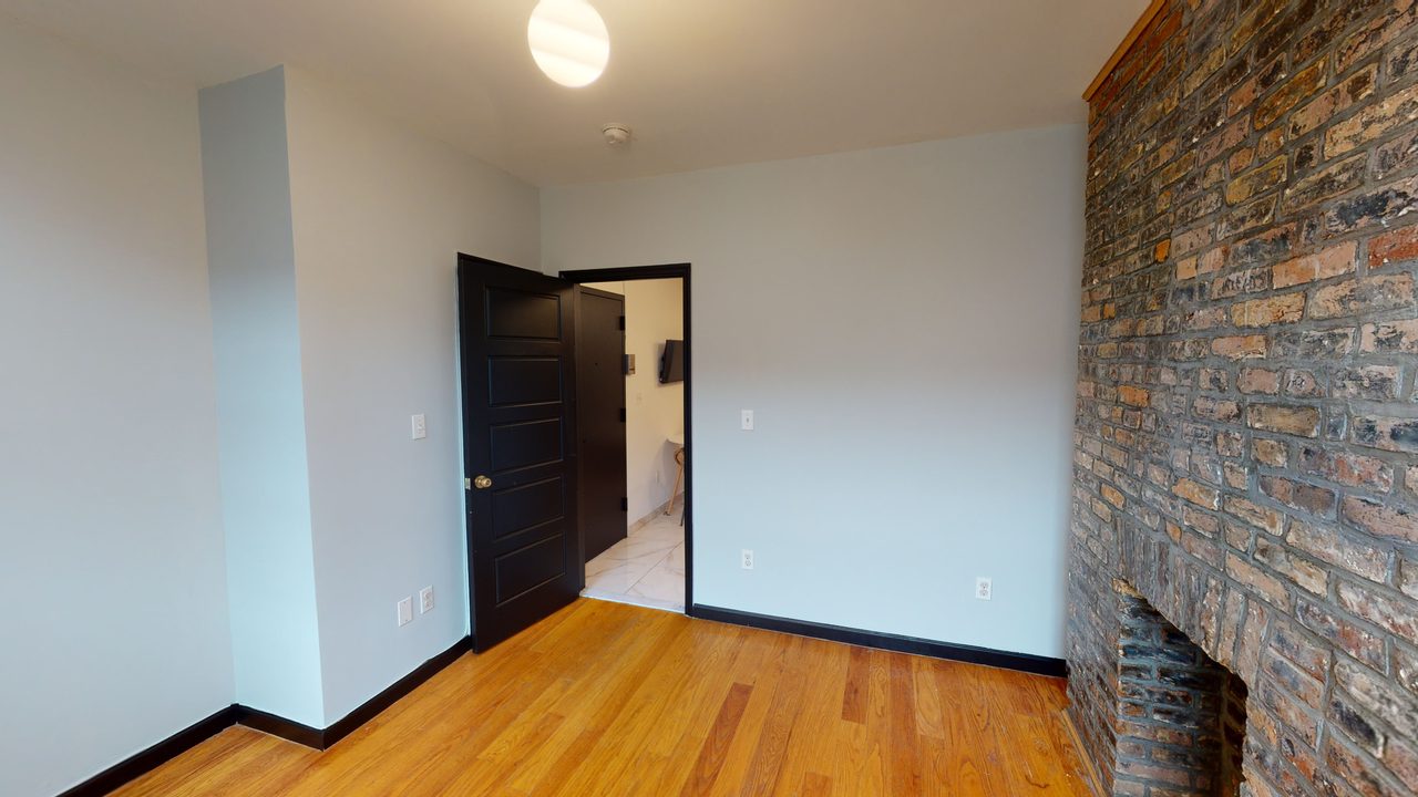 #578: East Harlem - Queen Bedroom B - #578: East Harlem - Gallery - 8