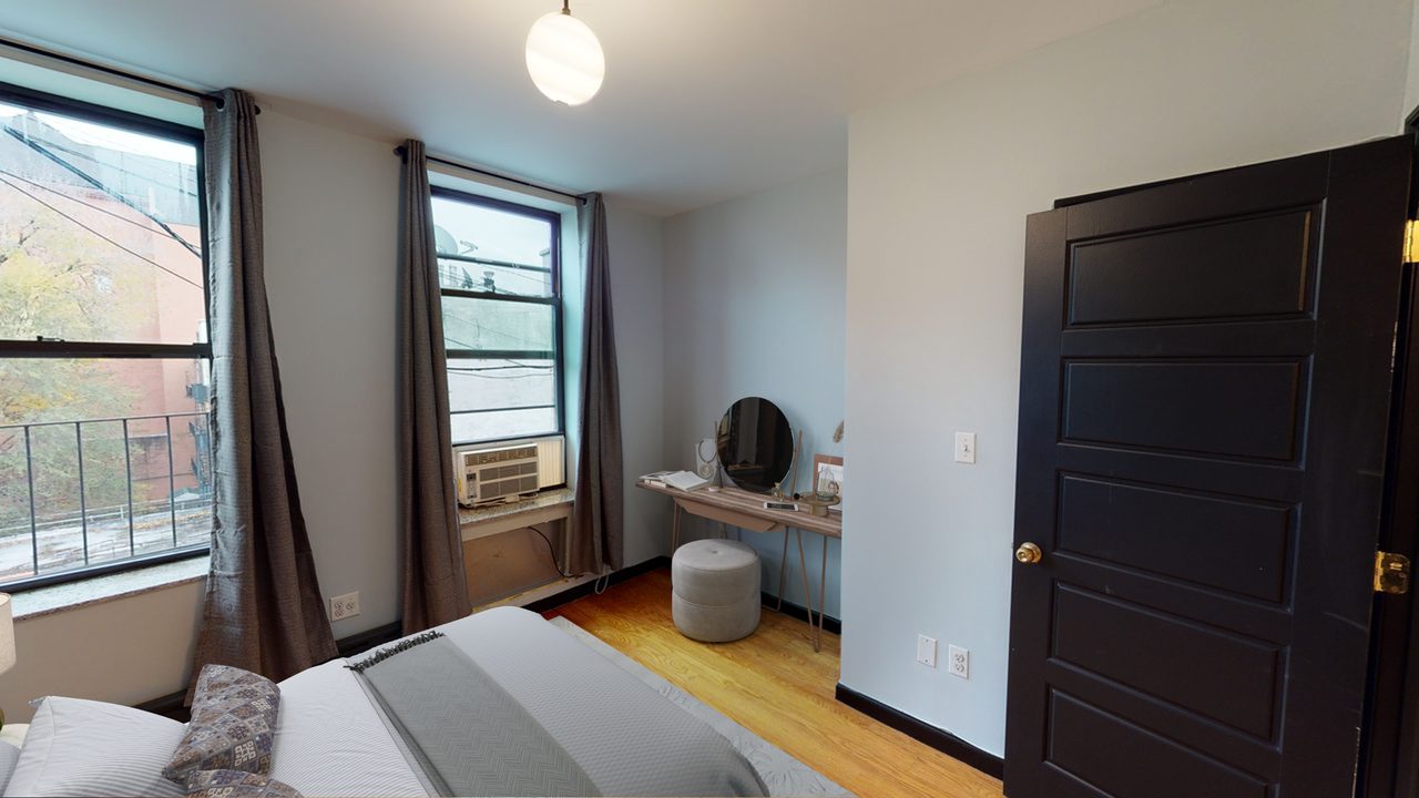 #578: East Harlem - Queen Bedroom B - #578: East Harlem - Gallery - 10