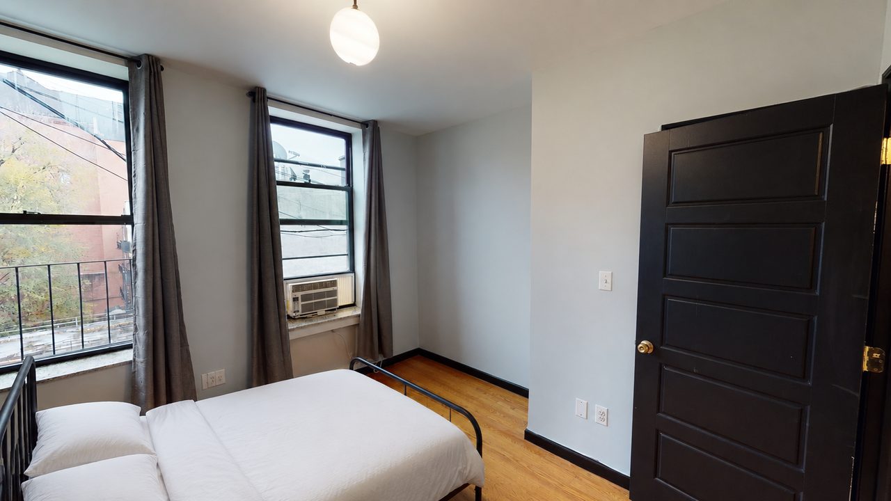#578: East Harlem - Queen Bedroom B - 1