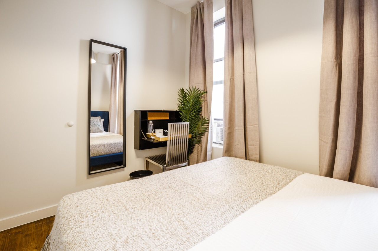  #235: Lower East Side - 1 Bedroom (Queen)  -  #235: Lower East Side  - Gallery -  3