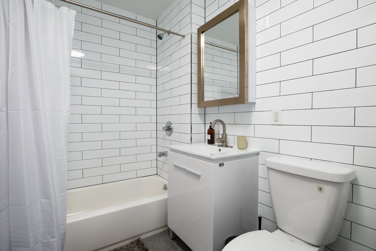  #235: Lower East Side - 1 Bedroom (Queen)  -  #235: Lower East Side  - Gallery -  6