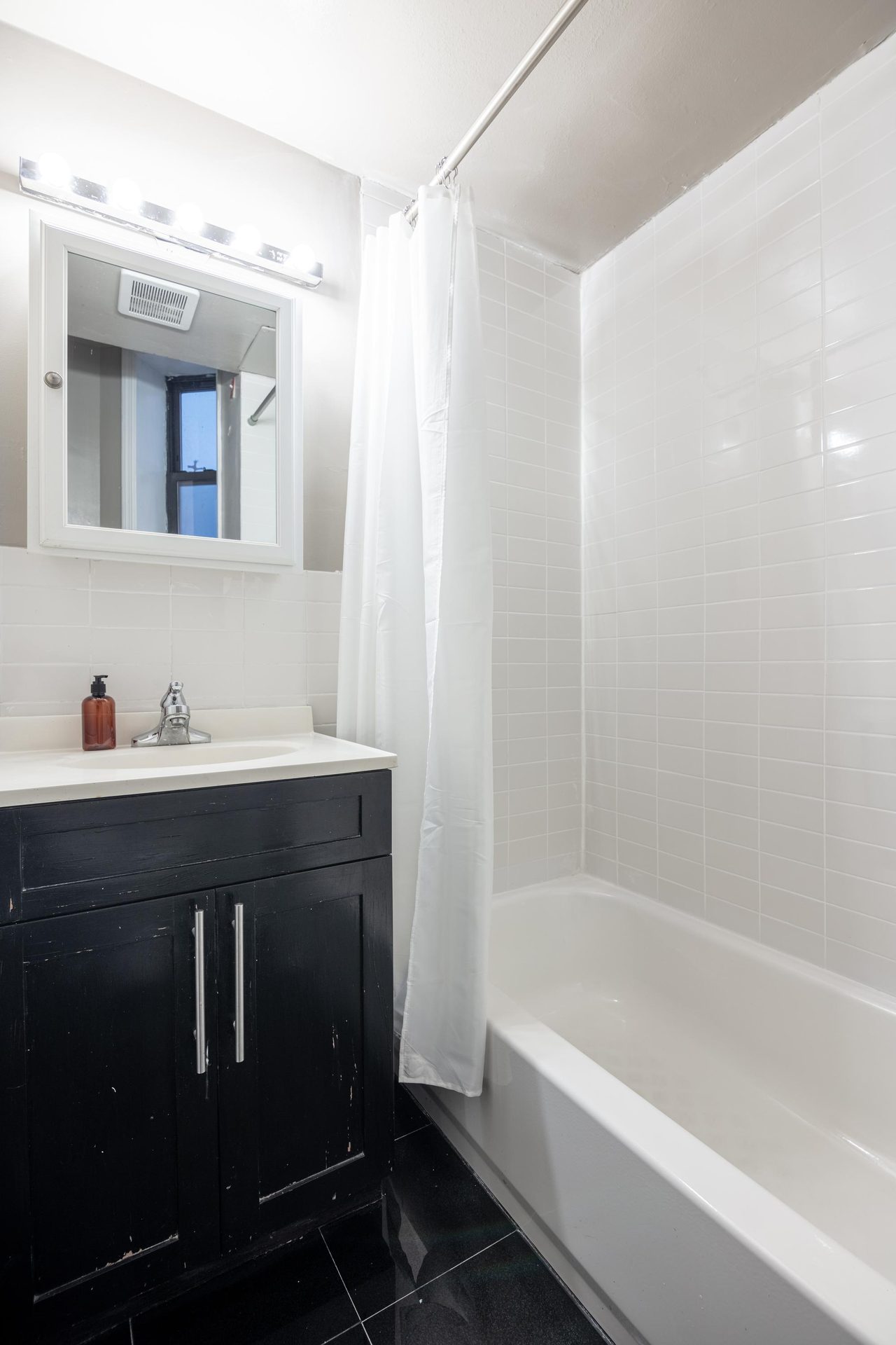  #1597: Crown Heights - Full Bedroom B  -  #1597: Crown Heights  - Gallery -  1