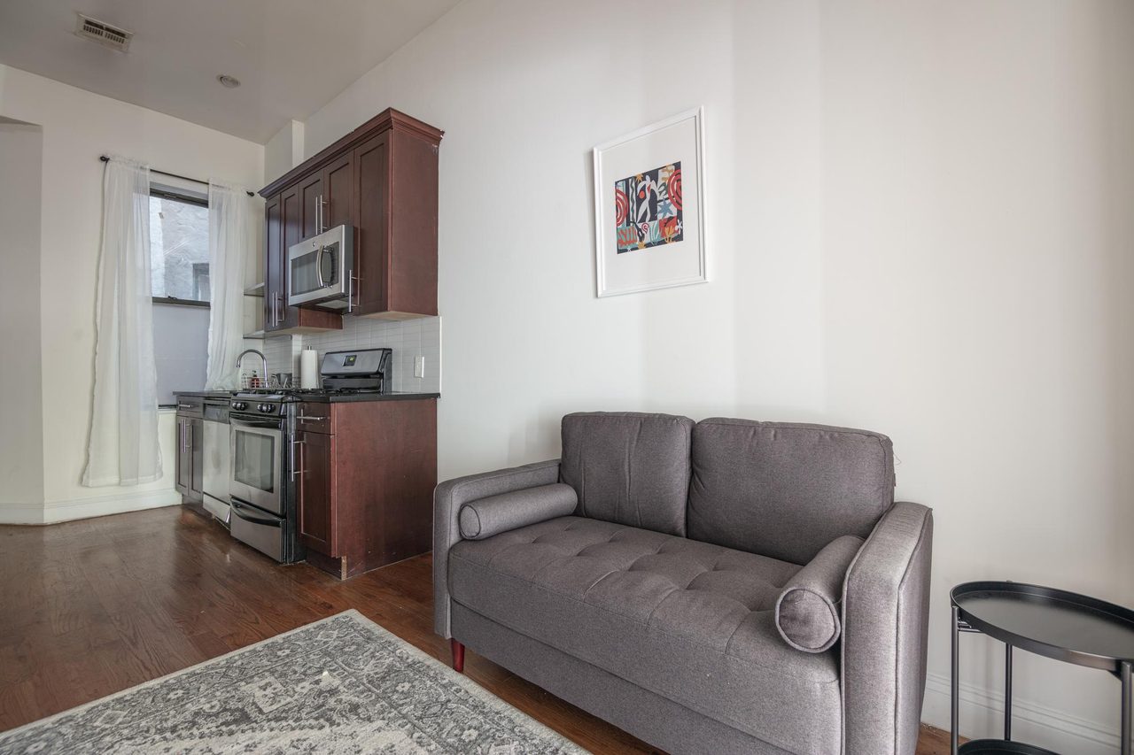  #1597: Crown Heights - Full Bedroom C  -  #1597: Crown Heights  - Gallery -  2