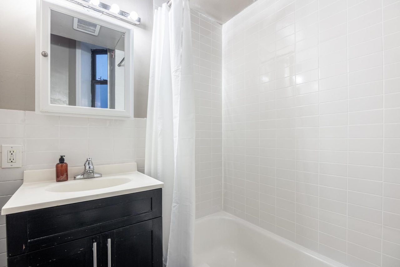  #1597: Crown Heights - Full Bedroom C  -  #1597: Crown Heights  - Gallery -  17