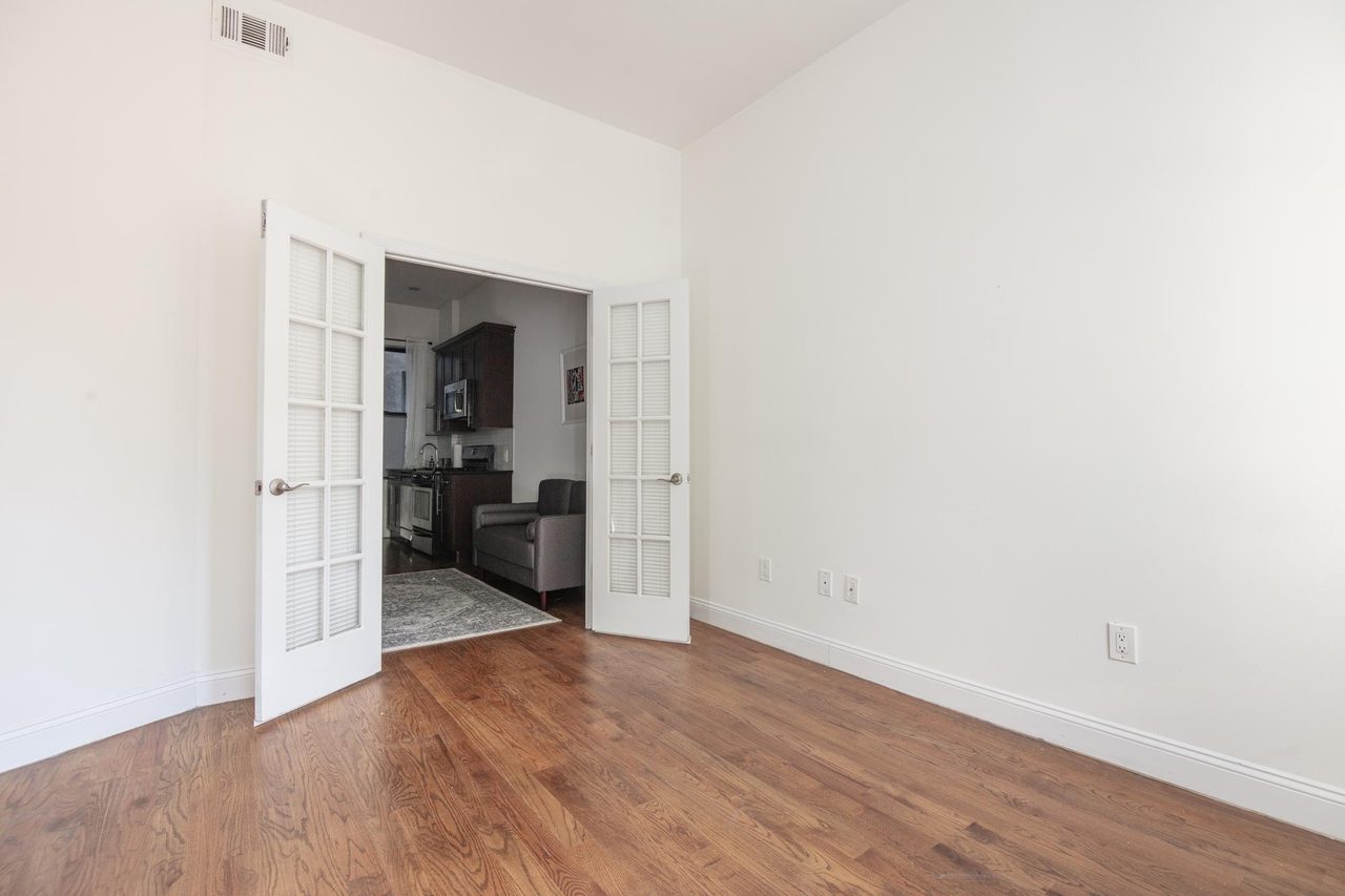 #1597: Crown Heights - Full Bedroom A - #1597: Crown Heights - Gallery - 5