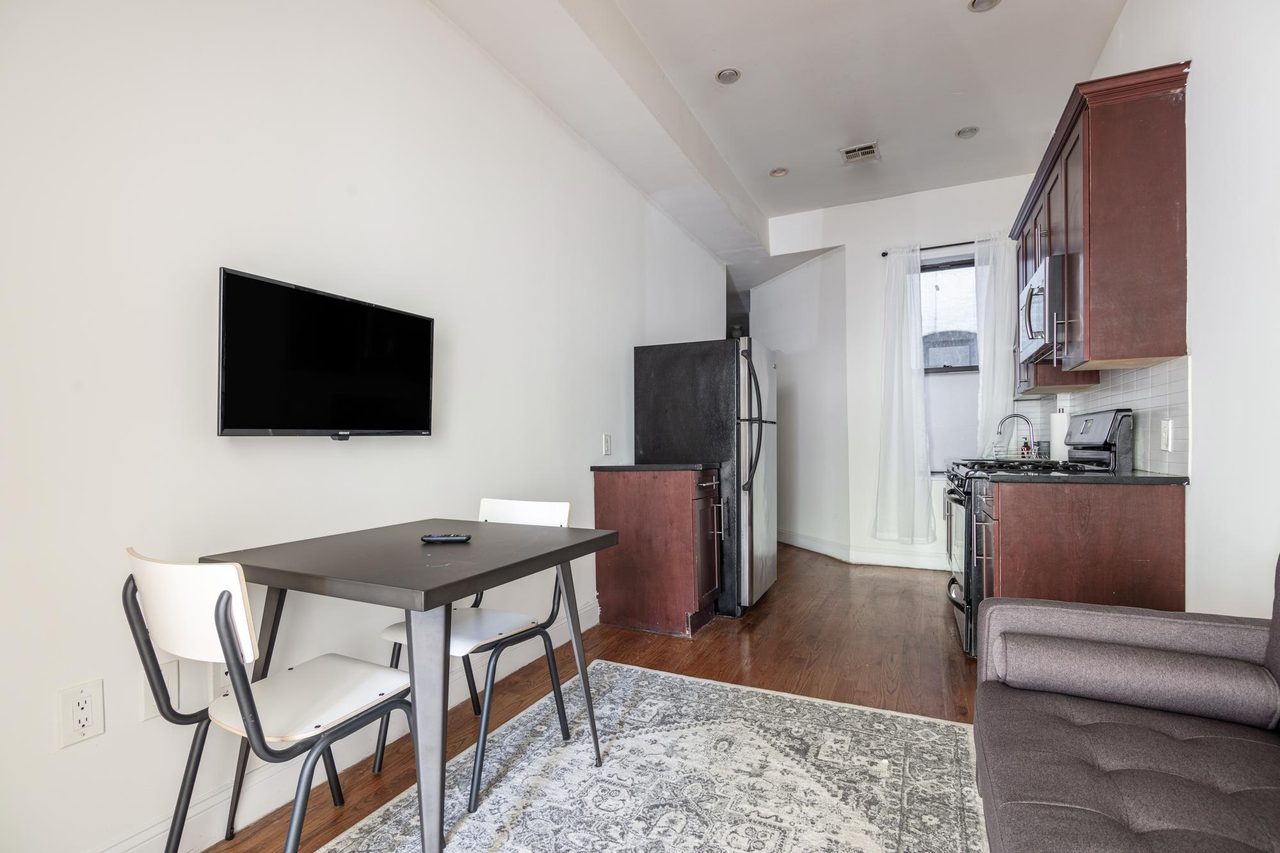  #1597: Crown Heights - Full Bedroom A  -  #1597: Crown Heights  - Gallery -  16