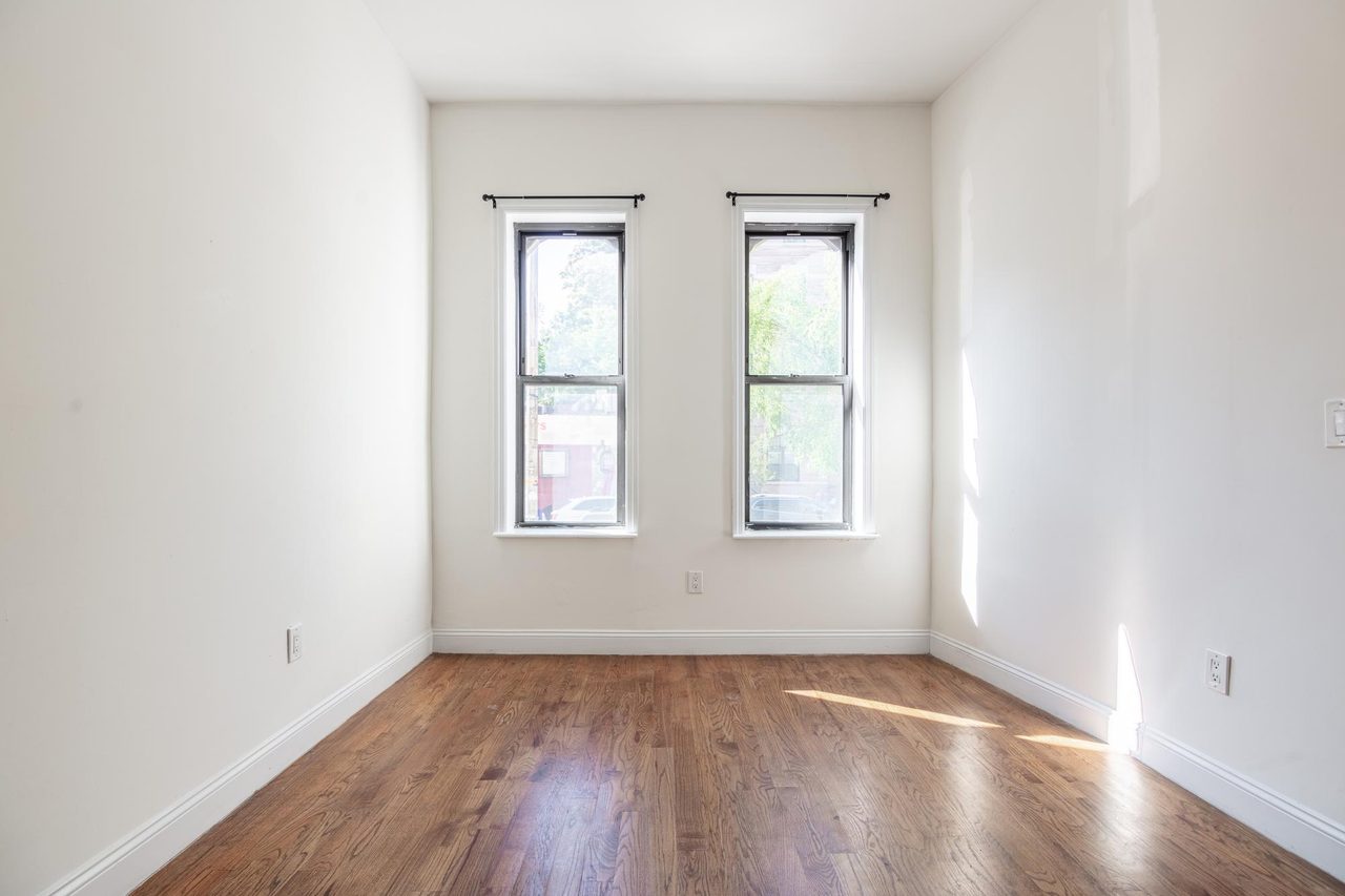 #1597: Crown Heights - Full Bedroom A - #1597: Crown Heights - Gallery - 4