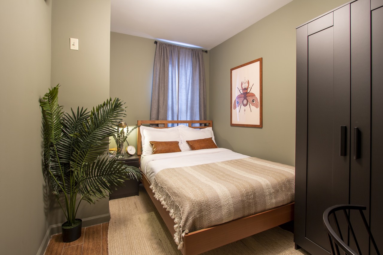  #268: Chinatown - Full Bedroom C  -  #268: Chinatown  - Gallery -  9