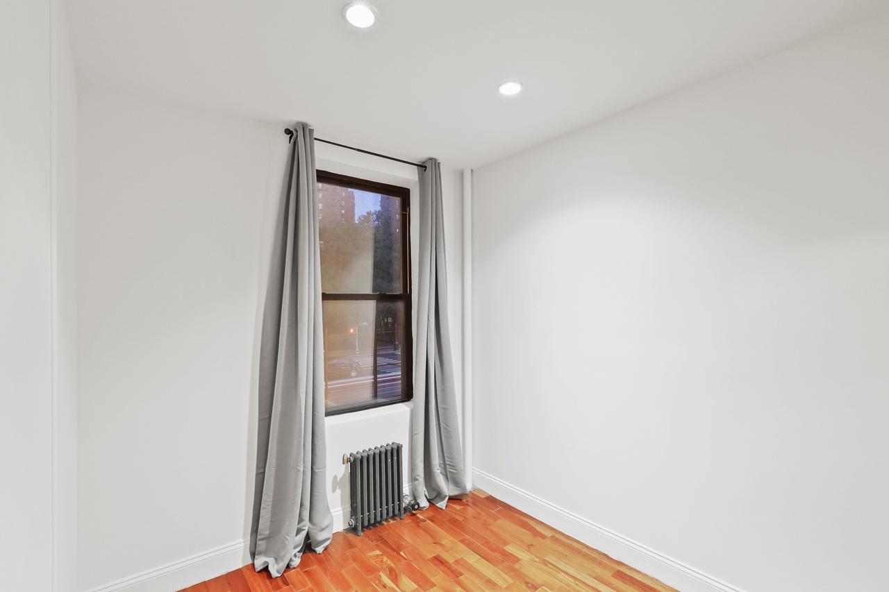  #468: Gramercy - Full Bedroom B  -  #468: Gramercy  - Gallery -  13