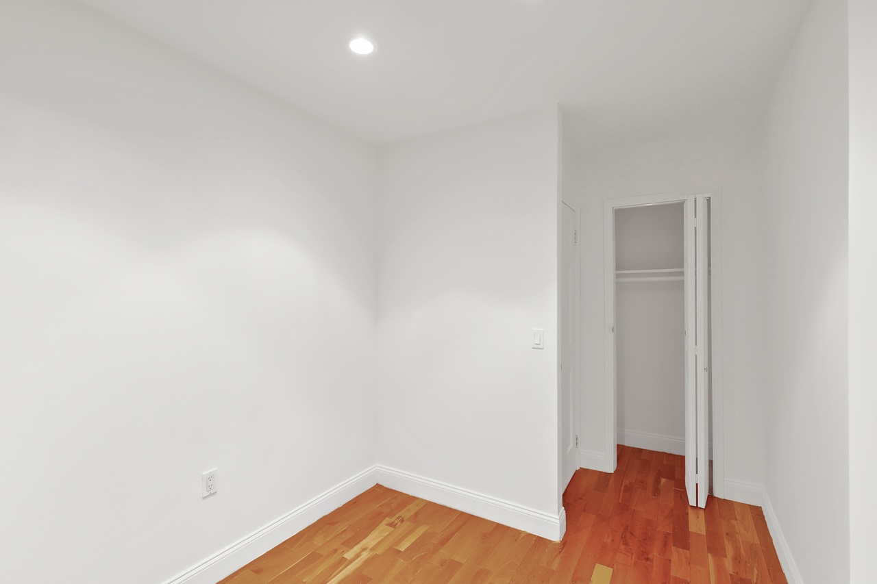  #468: Gramercy - Full Bedroom A  -  #468: Gramercy  - Gallery -  10