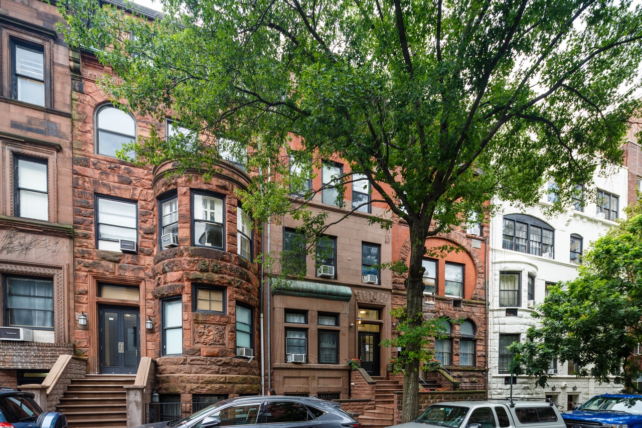  #227: Upper West Side - Studio (Queen)  -  #227: Upper West Side  - Gallery -  1