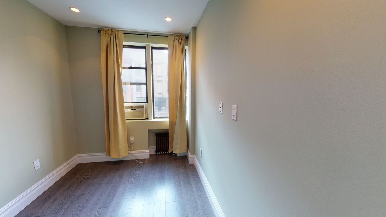 #573: East Village - Queen Bedroom C - 1