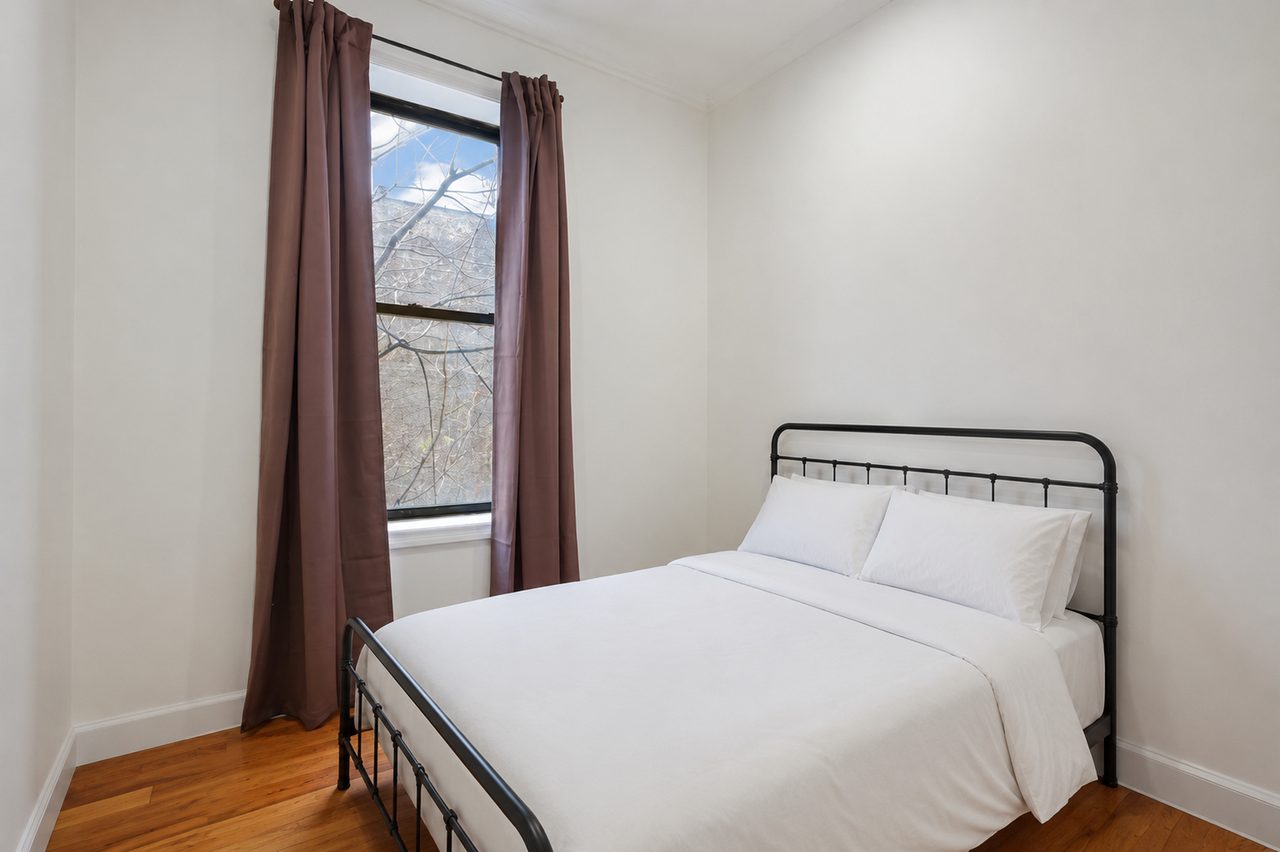 #797: Hamilton Heights - Full Bedroom A - 14