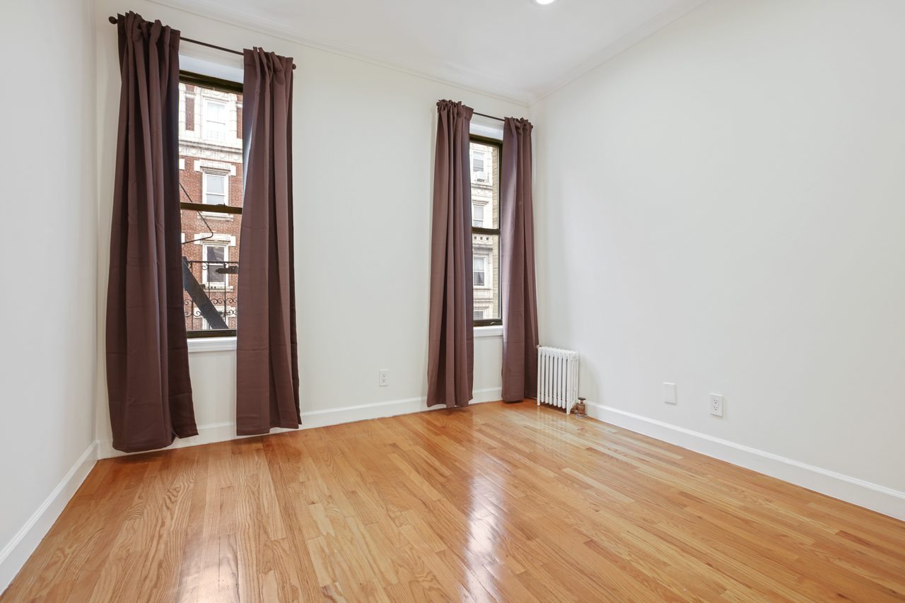  #797: Hamilton Heights - Queen Bedroom C  -  #797: Hamilton Heights  - Gallery -  2