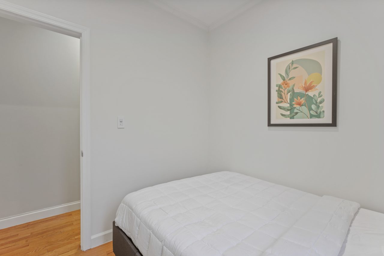  #797: Hamilton Heights - Full Bedroom B  -  #797: Hamilton Heights  - Gallery -  12