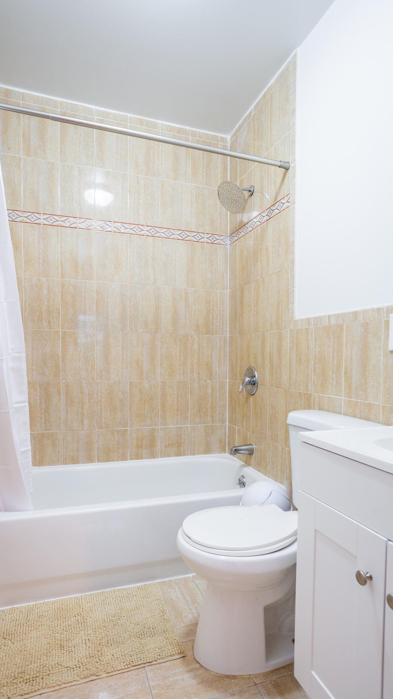  #1647: Flatbush - Queen Bedroom D W/ Private Bathroom  -  #1647: Flatbush  - Gallery -  5