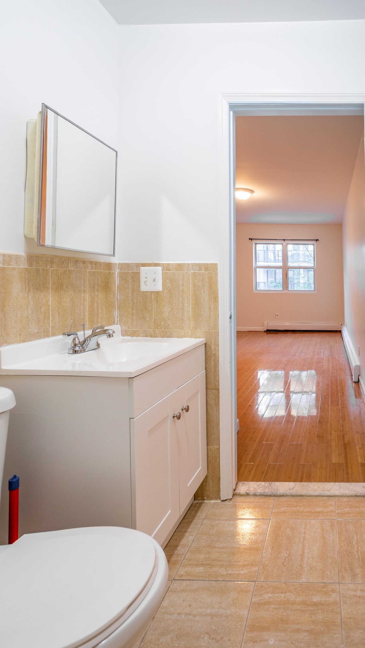  #1647: Flatbush - Queen Bedroom D W/ Private Bathroom  -  #1647: Flatbush  - Gallery -  6