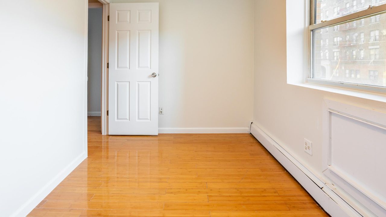  #1647: Flatbush - Full Bedroom B  -  #1647: Flatbush  - Gallery -  4