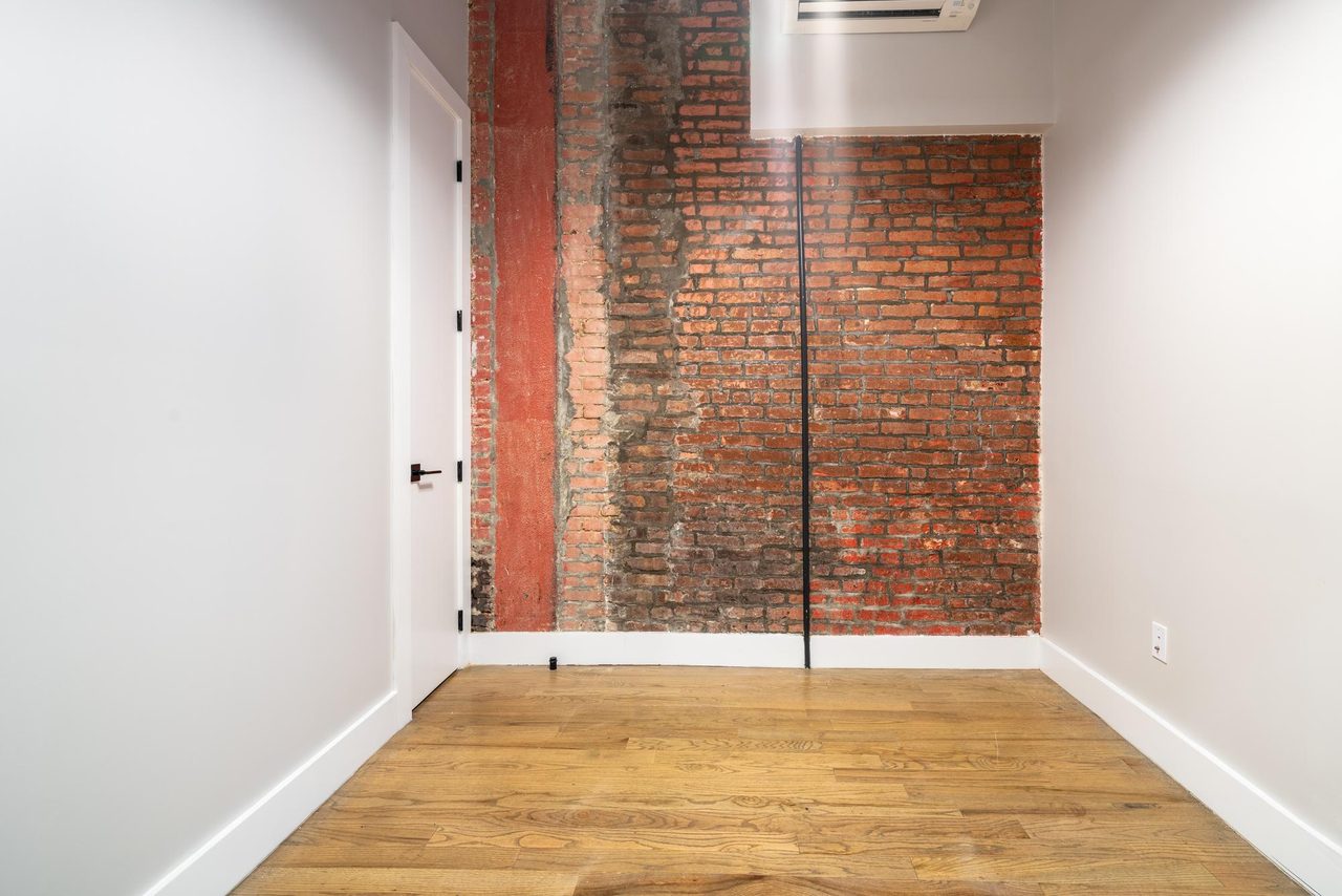 #1530: Williamsburg - Full Bedroom B W/Private Bathroom - 3
