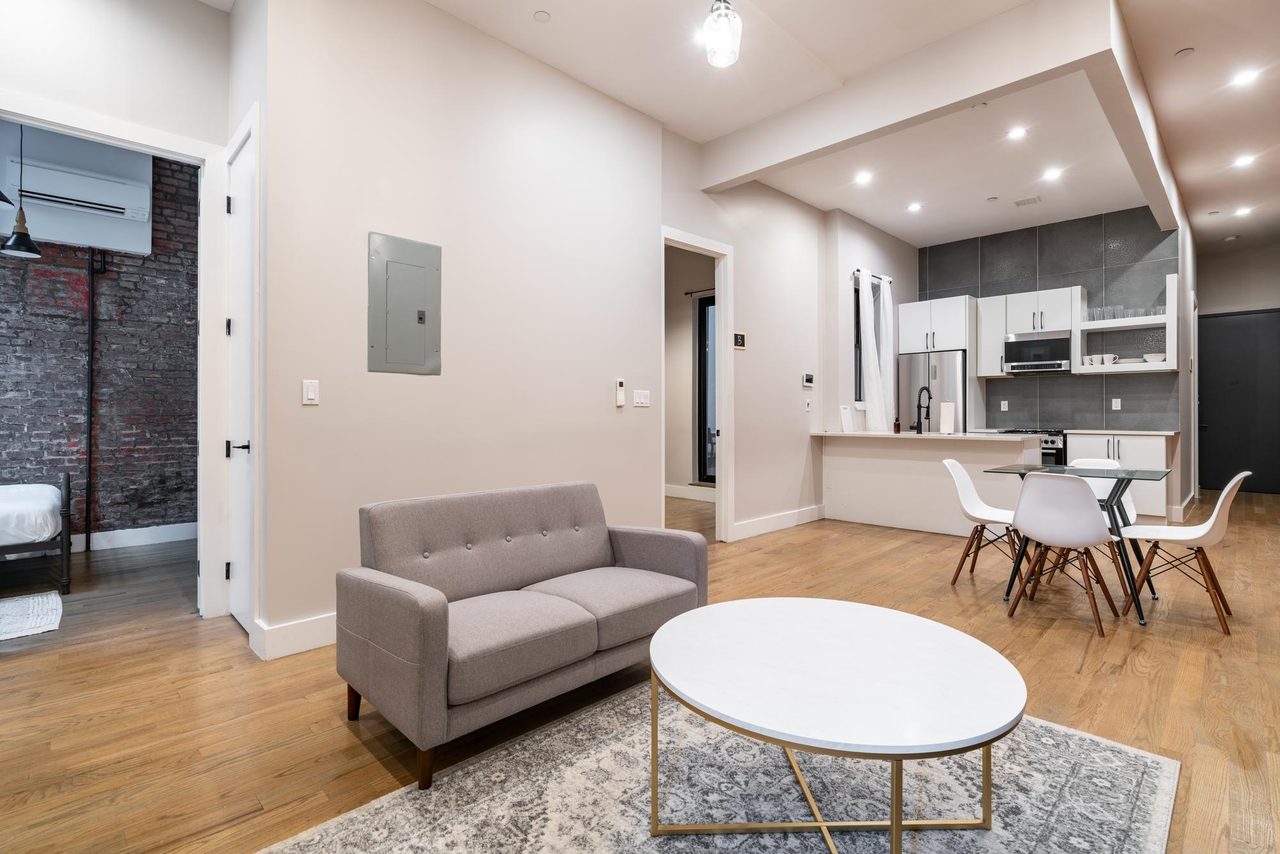 #1530: Williamsburg - Full Bedroom C W/Private Bathroom - 16