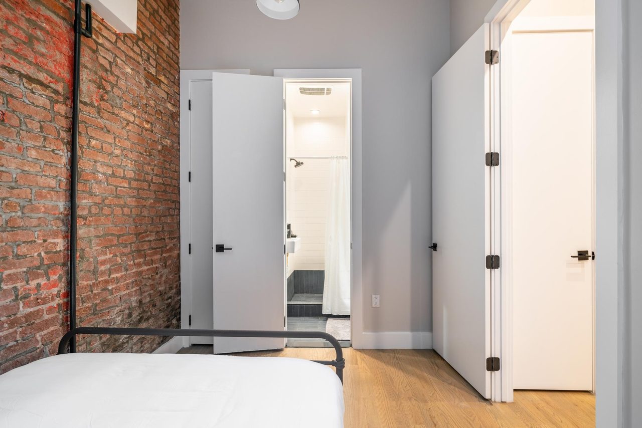#1530: Williamsburg - Full Bedroom C W/Private Bathroom - 5