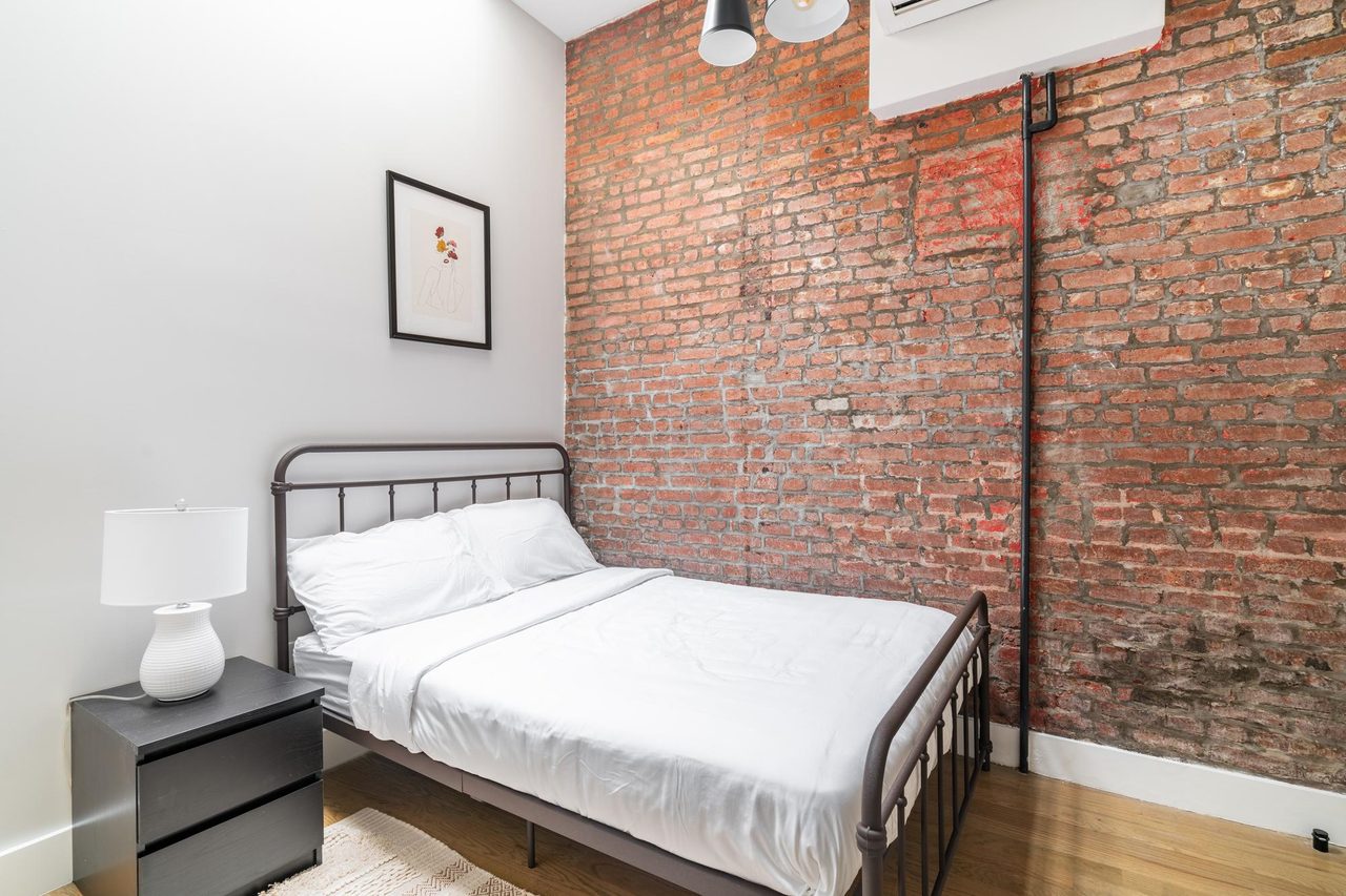 #1530: Williamsburg - Full Bedroom C W/Private Bathroom - 1