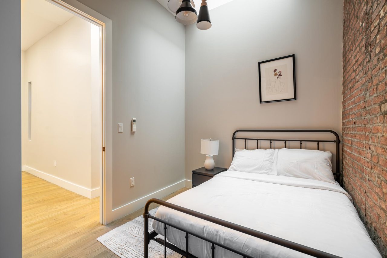 #1530: Williamsburg - Full Bedroom C W/Private Bathroom - 2