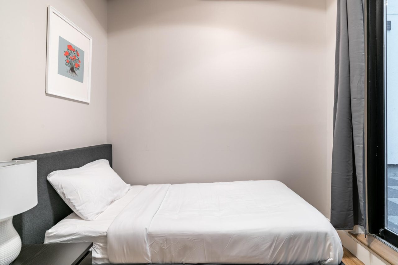 #1530: Williamsburg - Twin Bedroom A W/Private Bathroom - 1
