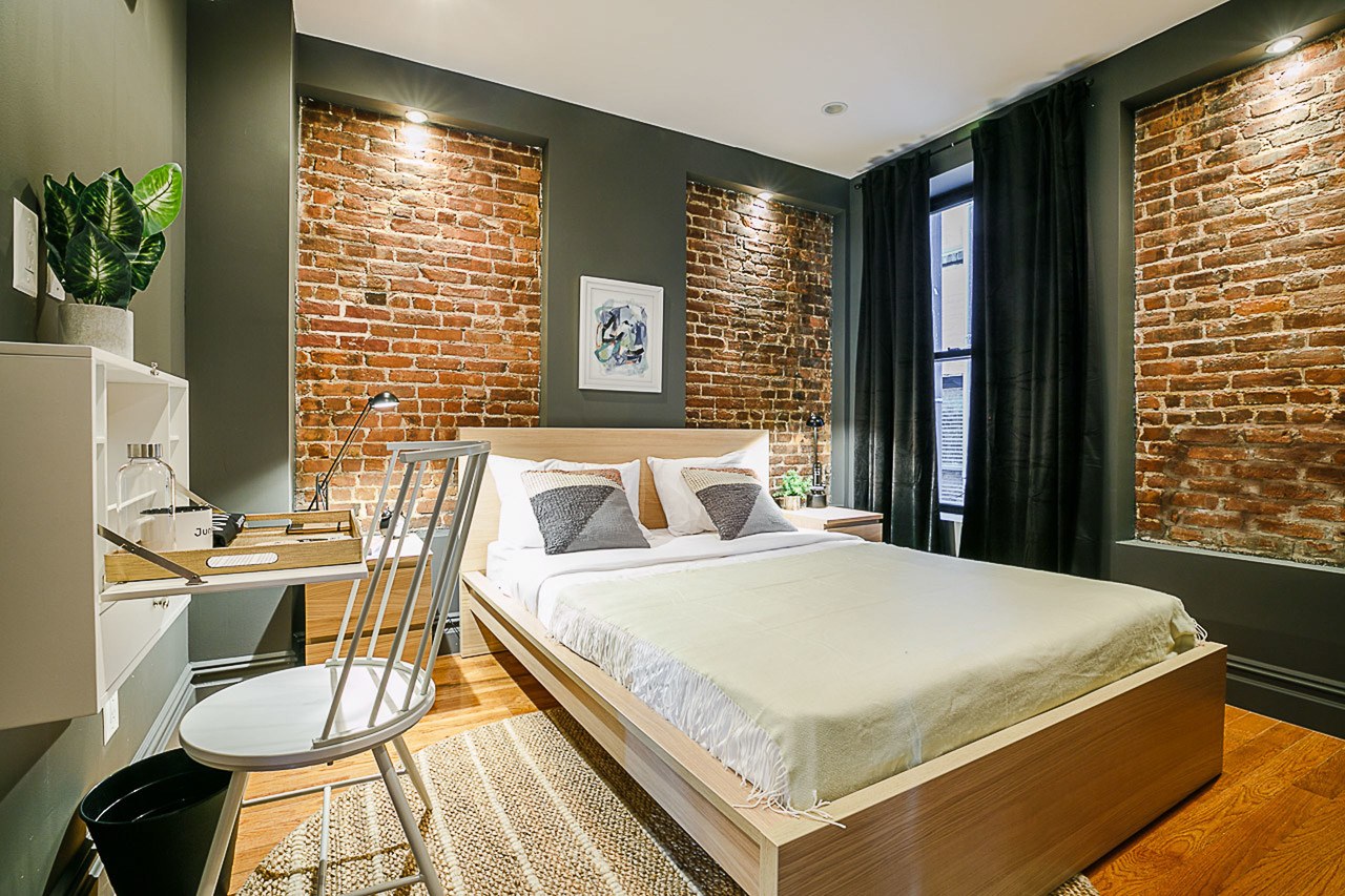 #199: Upper West Side - Queen Bedroom B - 10