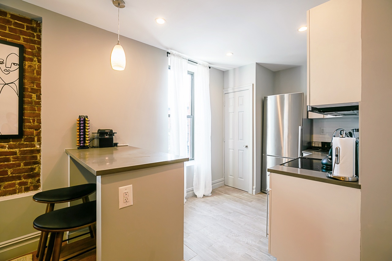 #199: Upper West Side - Queen Bedroom B - 6