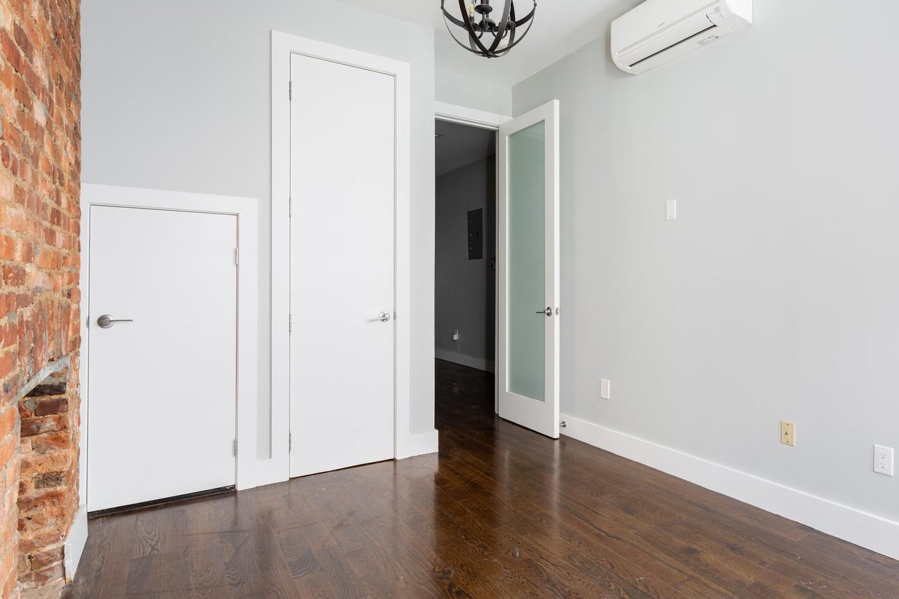 #1628: Bushwick - Full Bedroom B - 22
