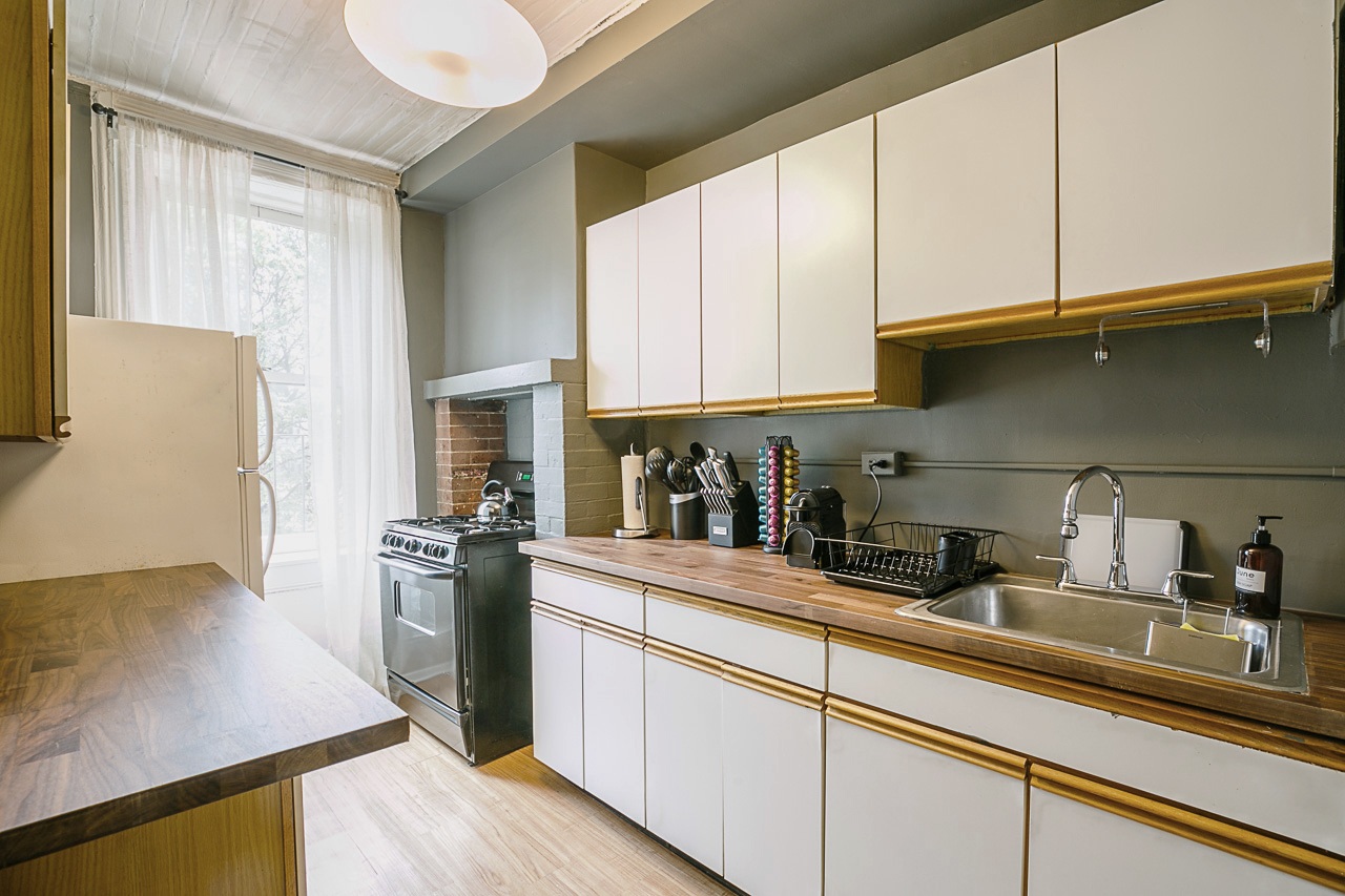  #188: Hell's Kitchen - Twin Bedroom 5D  -  #188: Hell's Kitchen  - Gallery -  5