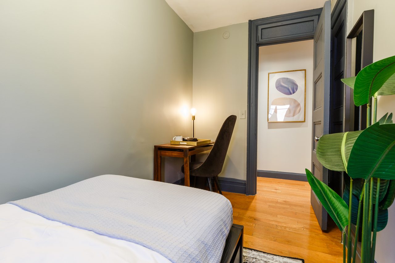  #258: Chelsea - Twin Bedroom A  -  #258: Chelsea  - Gallery -  7