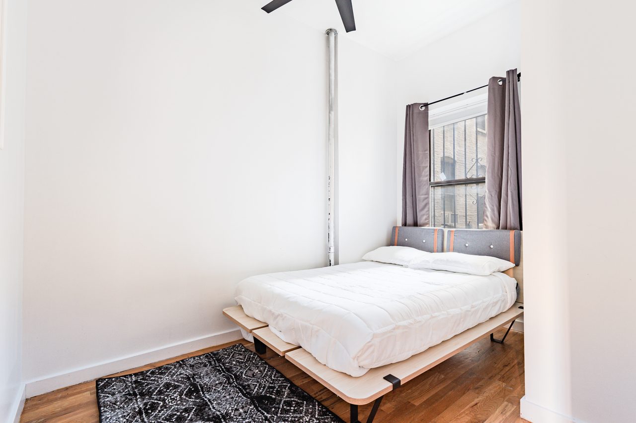 #1683: Hamilton Heights - Full Bedroom A - 1
