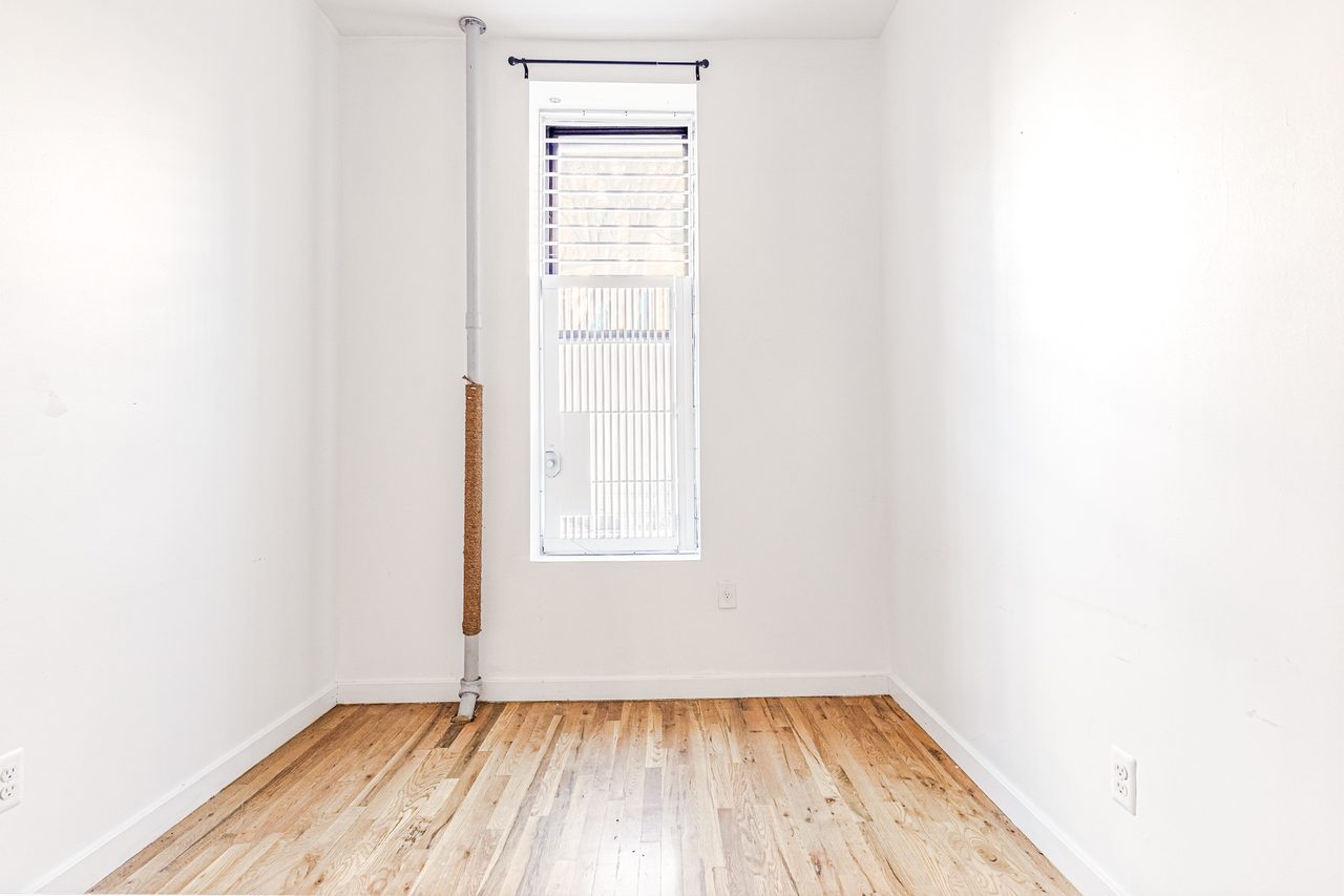  #1683: Hamilton Heights - Full Bedroom B  -  #1683: Hamilton Heights  - Gallery -  4