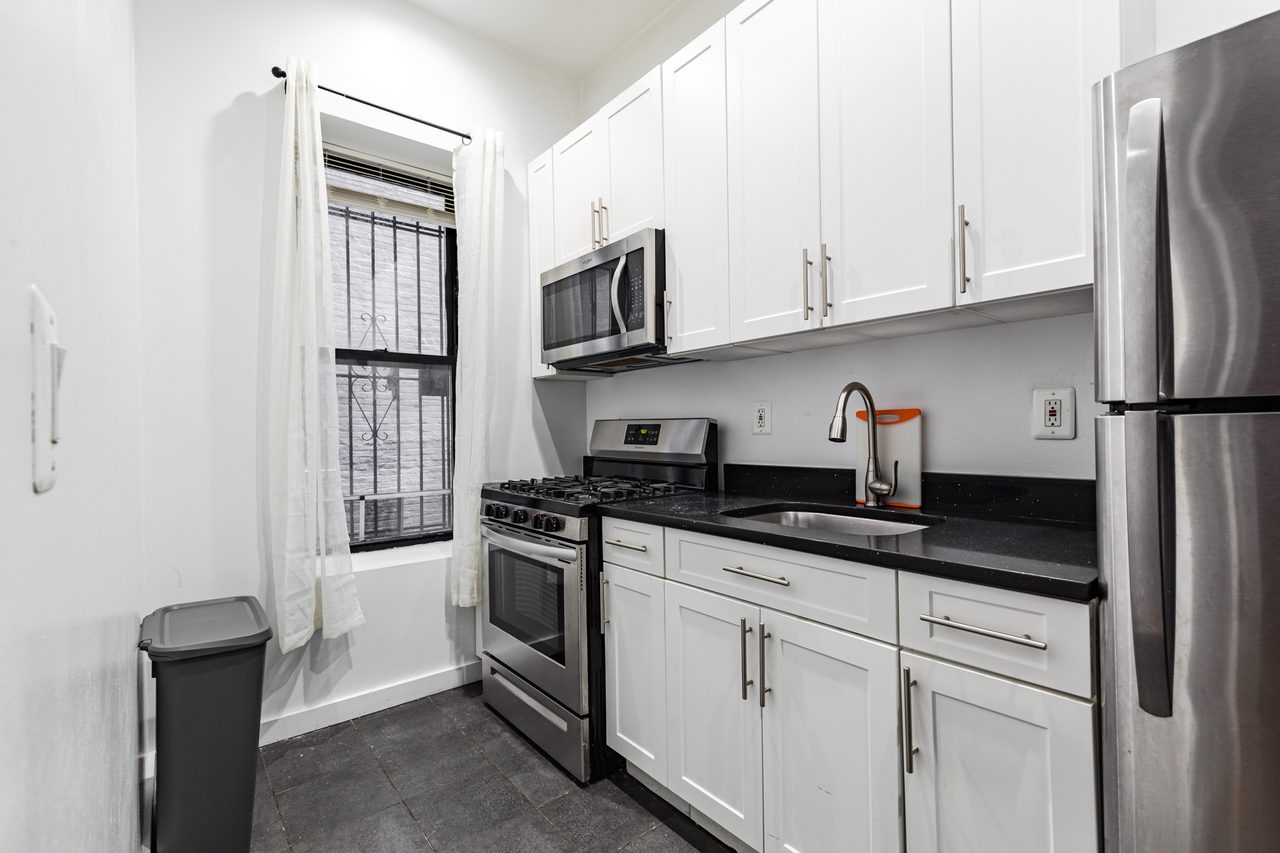 #1683: Hamilton Heights - Full Bedroom B - #1683: Hamilton Heights - Gallery - 6