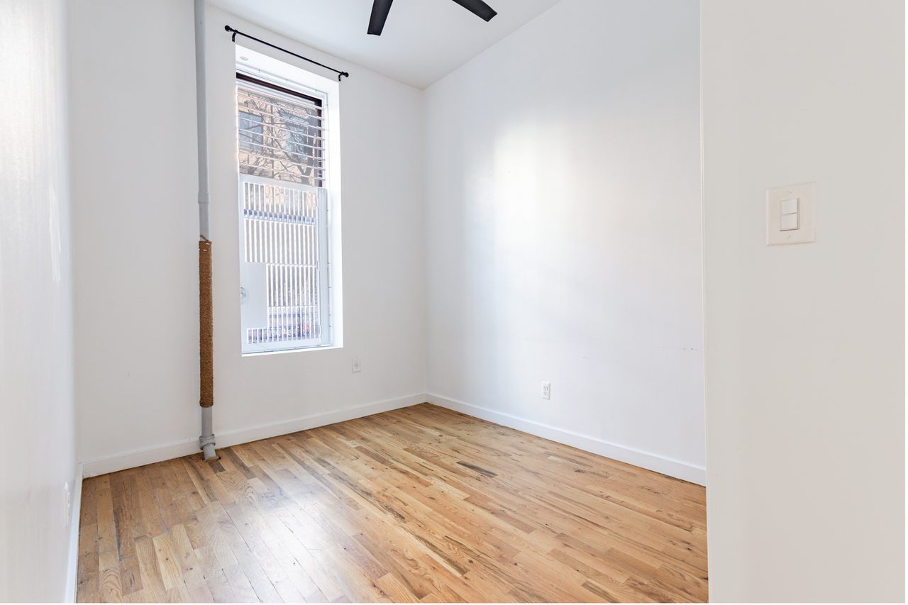 #1683: Hamilton Heights - Full Bedroom B - #1683: Hamilton Heights - Gallery - 2