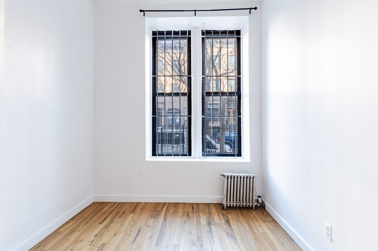  #1683: Hamilton Heights - Full Bedroom C  -  #1683: Hamilton Heights  - Gallery -  13