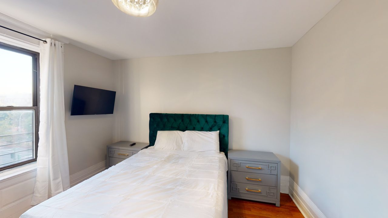 #1428: Central Harlem - Full Bedroom B (Furnished Only) - #1428: Central Harlem - Gallery - 4