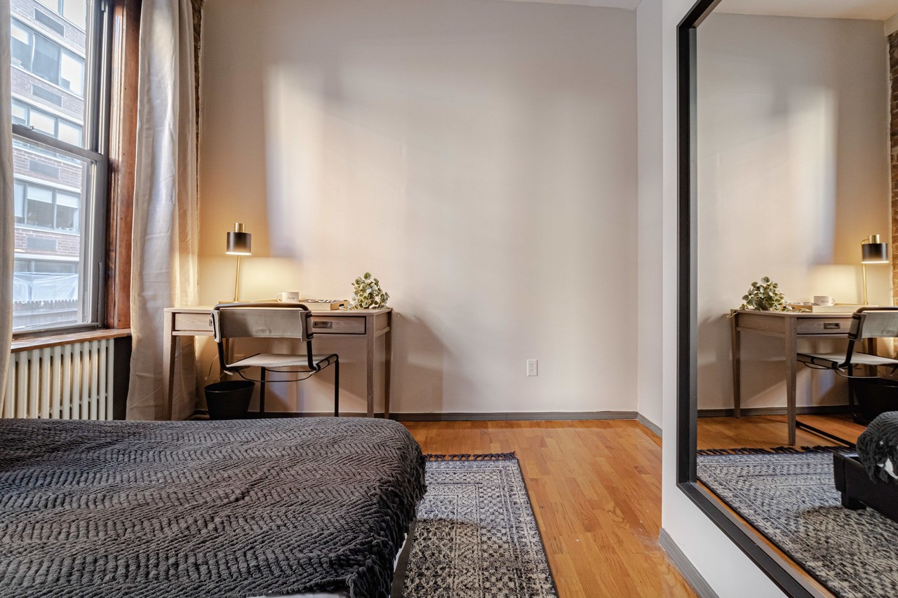  #253: Chelsea - 1 Bedroom (Queen)  -  #253: Chelsea  - Gallery -  2