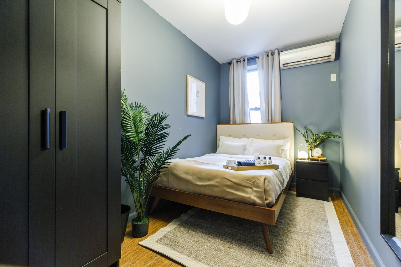  #266: Chinatown - Full Bedroom A  -  #266: Chinatown  - Gallery -  1