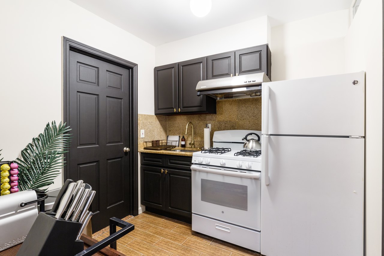 #266: Chinatown - Full Bedroom A - #266: Chinatown - Gallery - 7