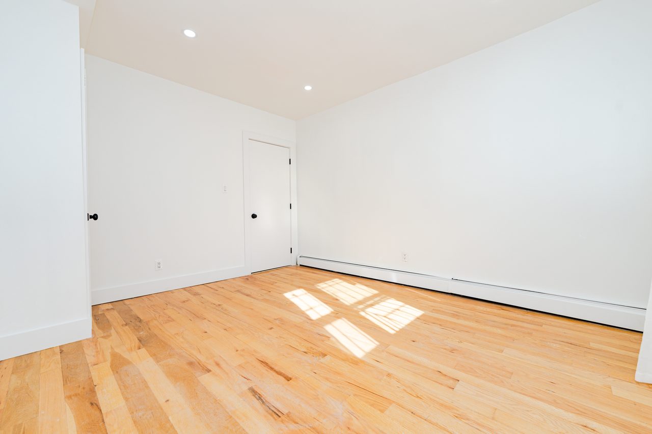 #1792: Bedford-Stuyvesant - Queen Room C - 11