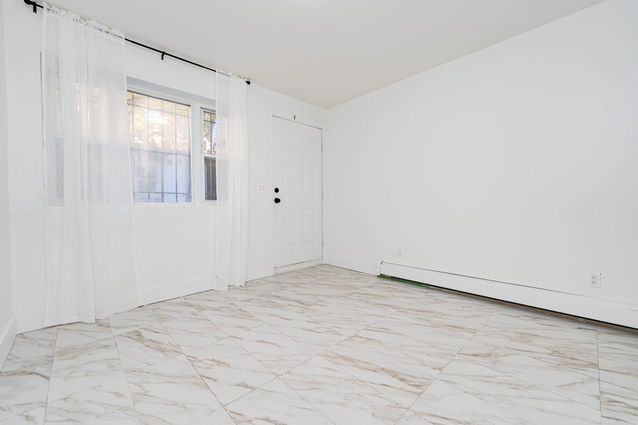 #1792: Bedford-Stuyvesant - Queen Room B - 3