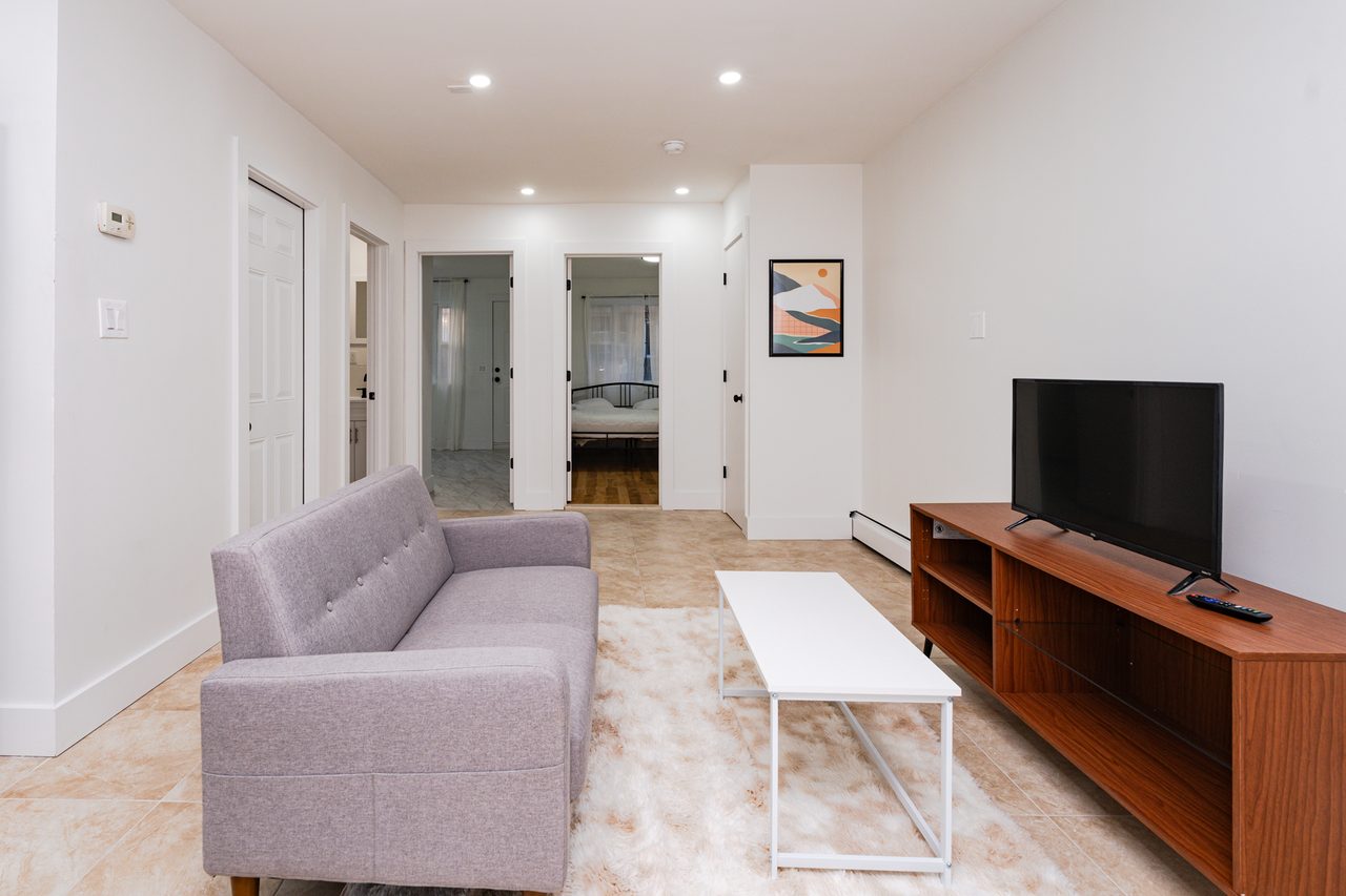 #1792: Bedford-Stuyvesant - Queen Room A - 4
