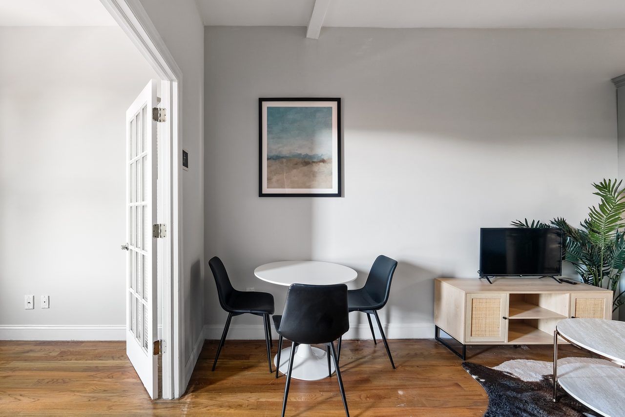  #959: Crown Heights - Full Bedroom C  -  #959: Crown Heights  - Gallery -  6