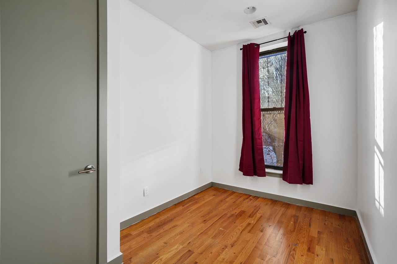 #867: Bedford-Stuyvesant - Full Bedroom C - 1